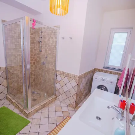 Delle Pomelie By Interhome شقة سانتا تيكلا